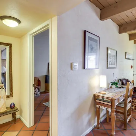 Cozy Southwest Style Condo!